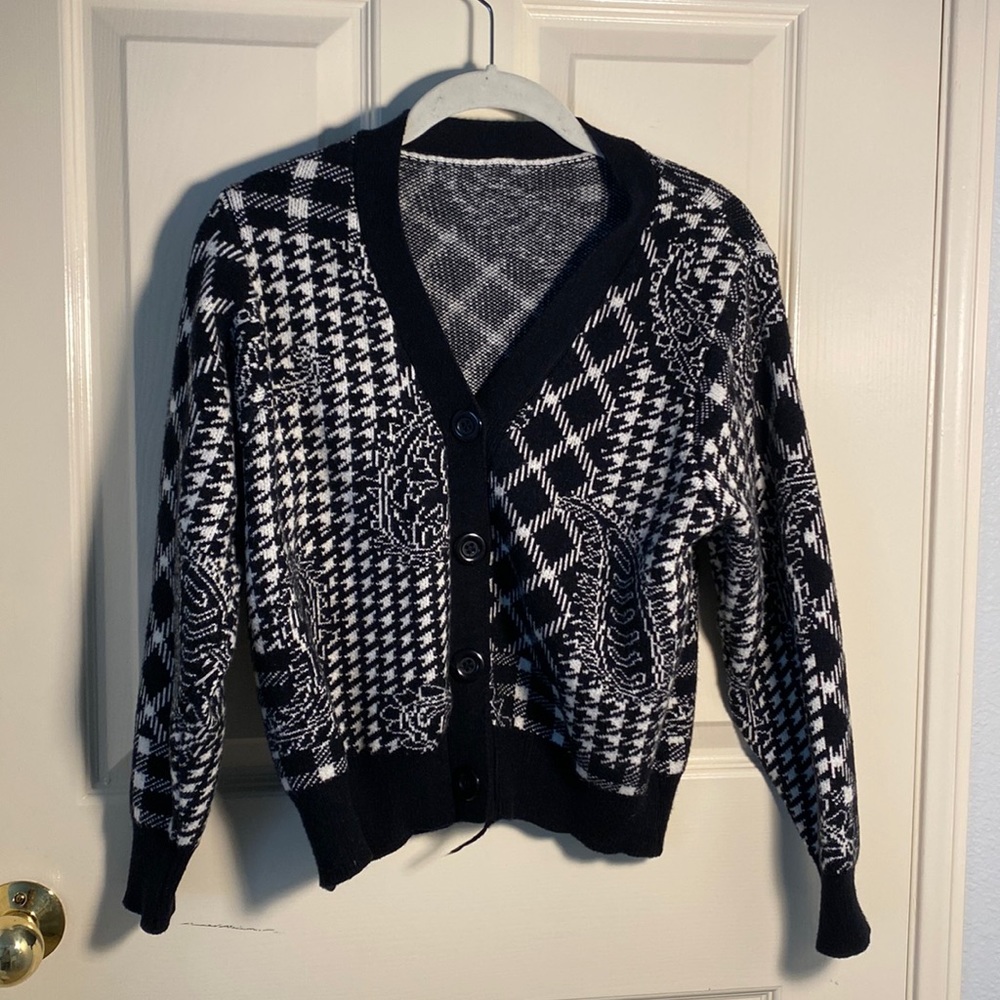 Abstract cardigan size small. Extremely soft and barely worn.